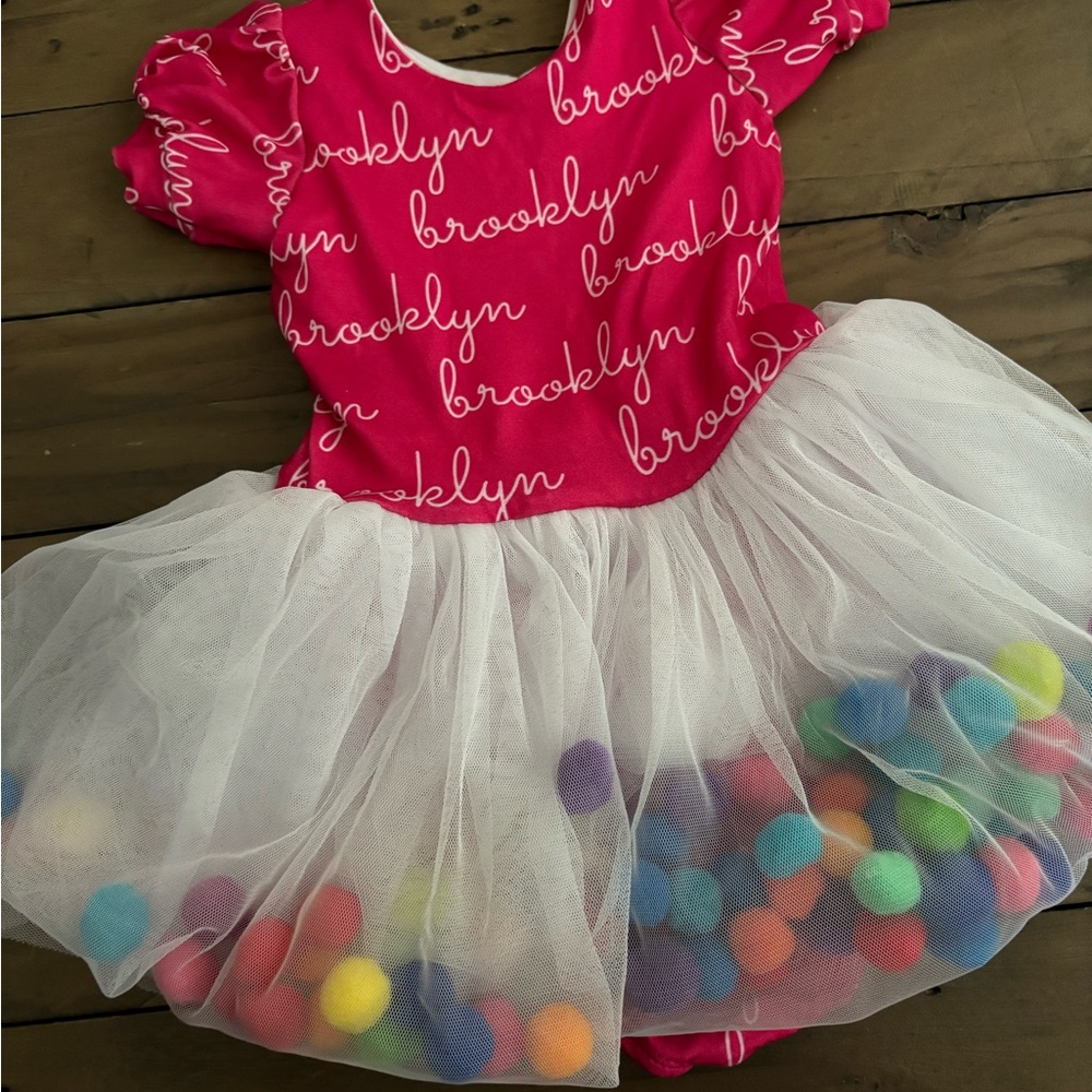 Leotudes custom Pom dress Brooklyn 2t